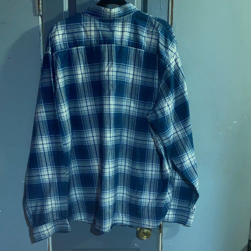 Wrangler Navy and White Plaid Men's Shirt - Picture 7 of 9